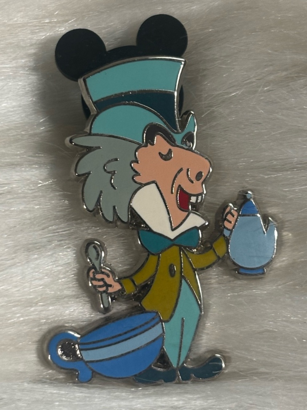 2014 Alice In Wonderland Mary Blair Styled Mystery Trading Pin: Mad Hatter